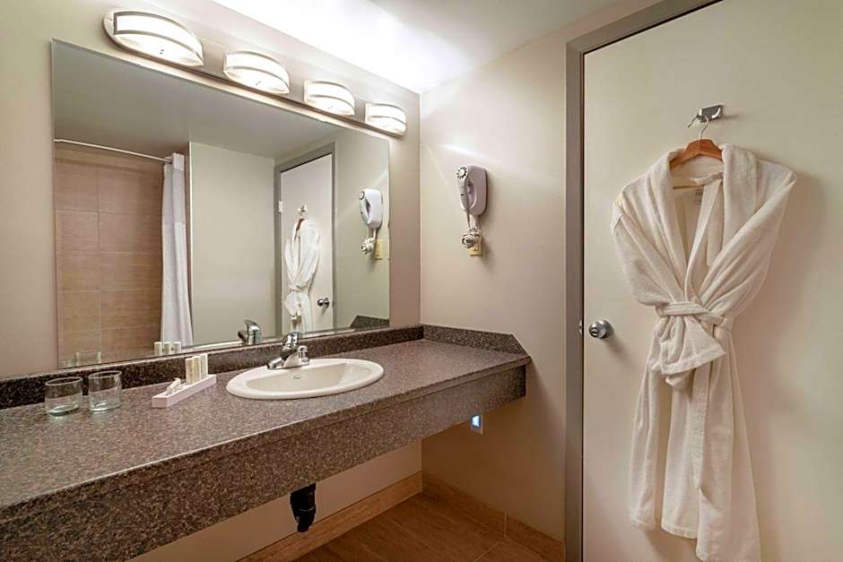 Ramada by Wyndham Northern Grand Hotel & Conference Centre