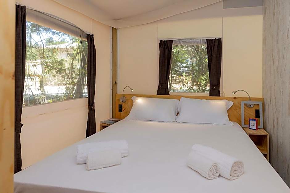 hu Montescudaio village