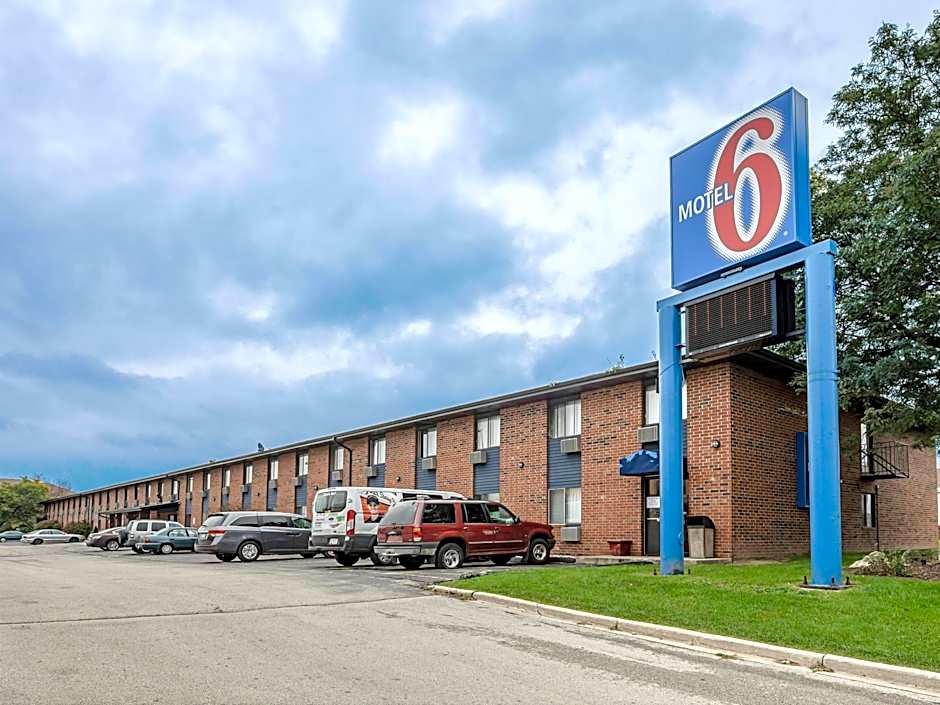 Motel 6-Oak Creek, WI