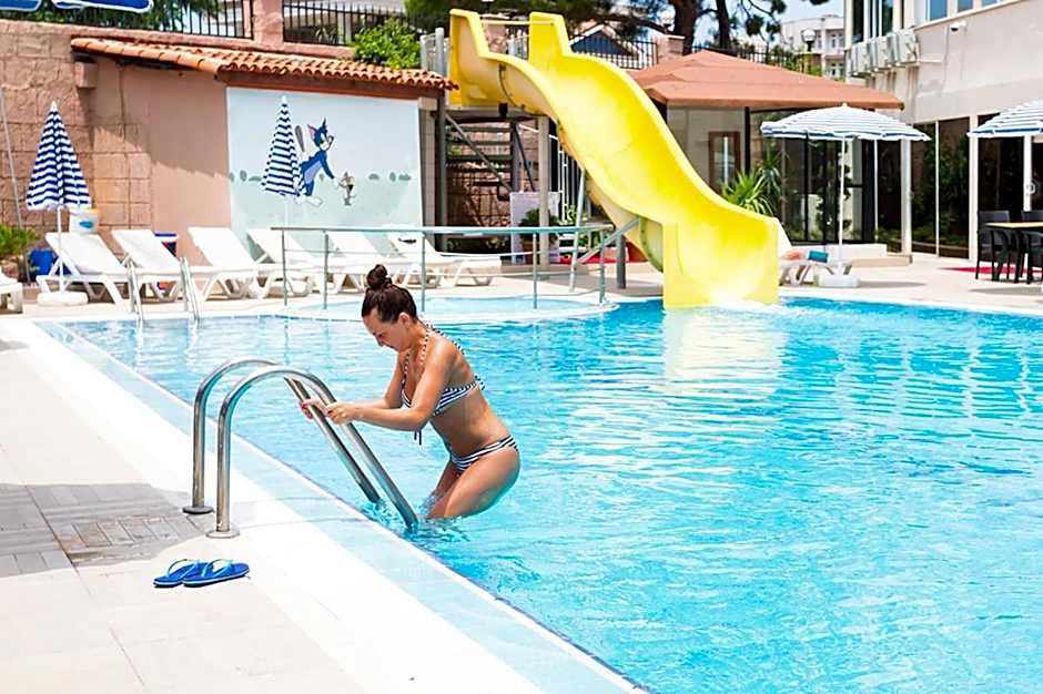 Rich Melissa Hotel