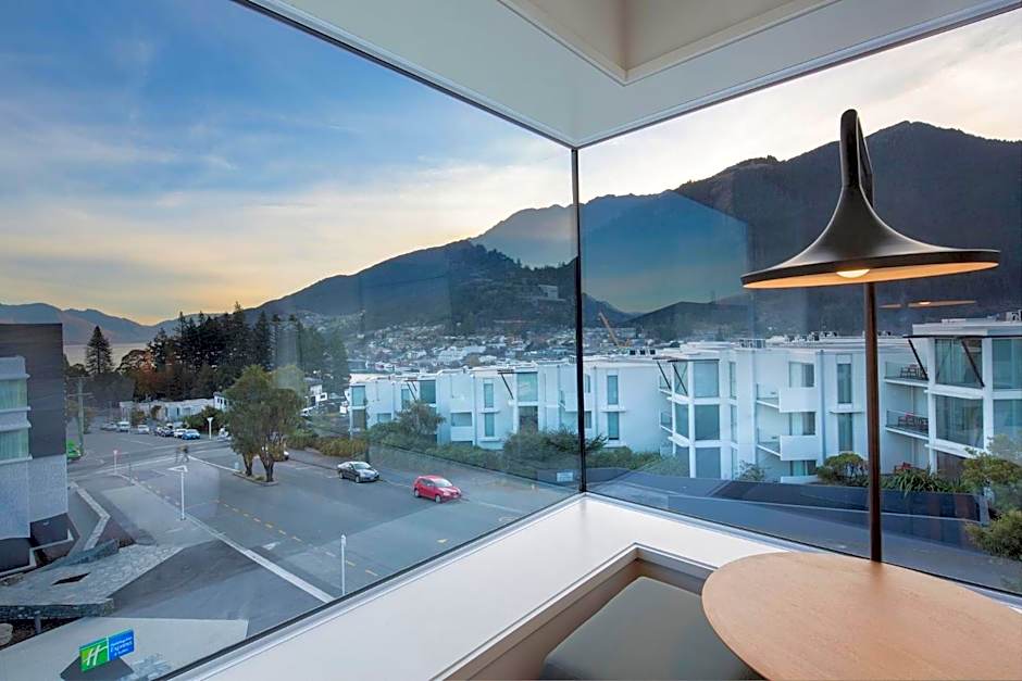 Holiday Inn Express And Suites Queenstown By IHG