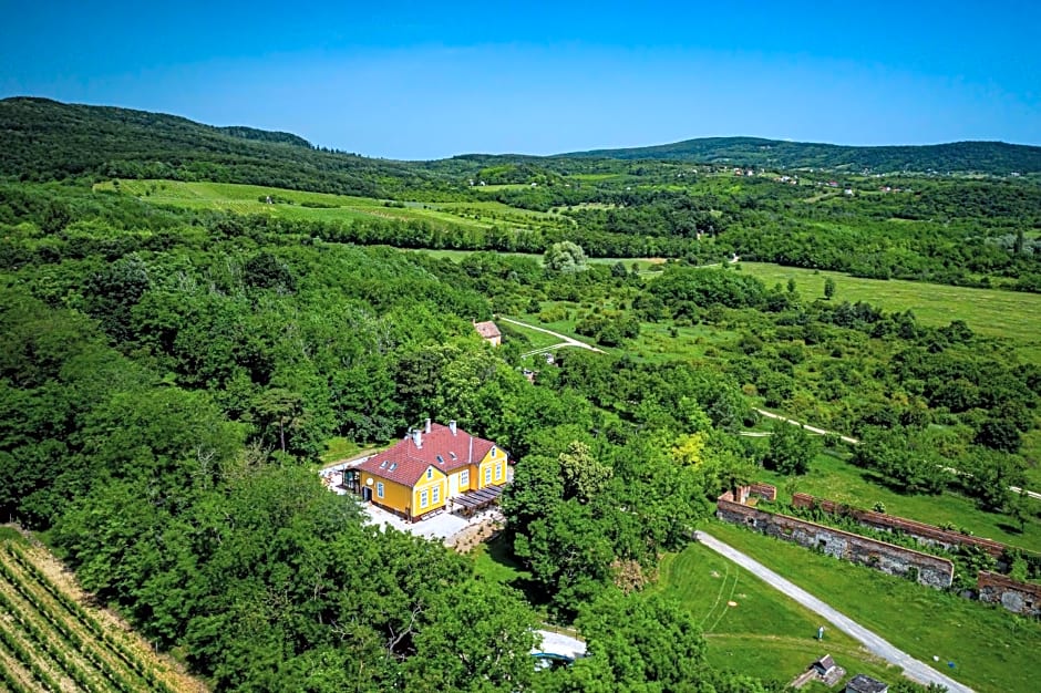 Tusculanum Udvarház