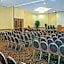 Days Inn & Suites by Wyndham Tallahassee Conf Center I-10