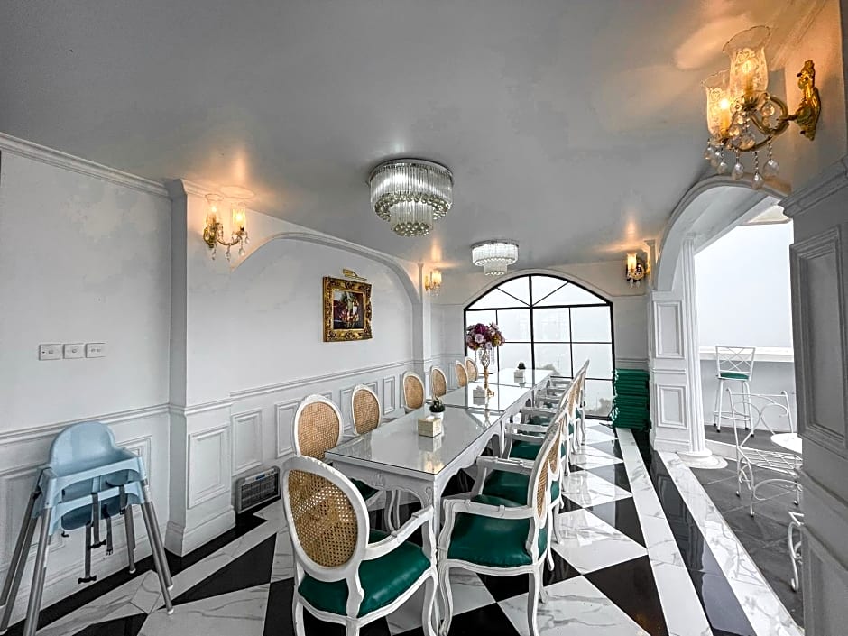 Casa Rani Hotel & Restaurant