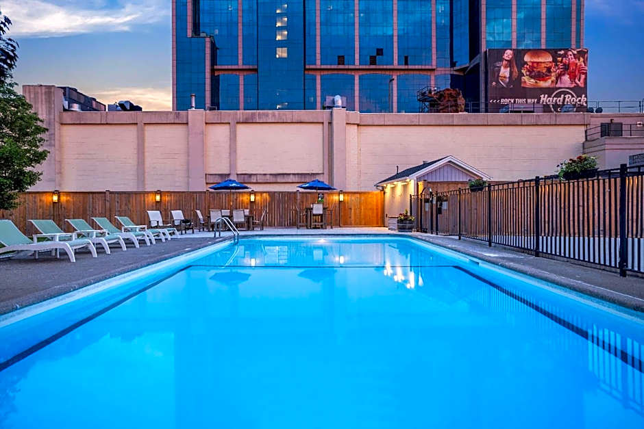 Travelodge by Wyndham Niagara Falls at the Falls