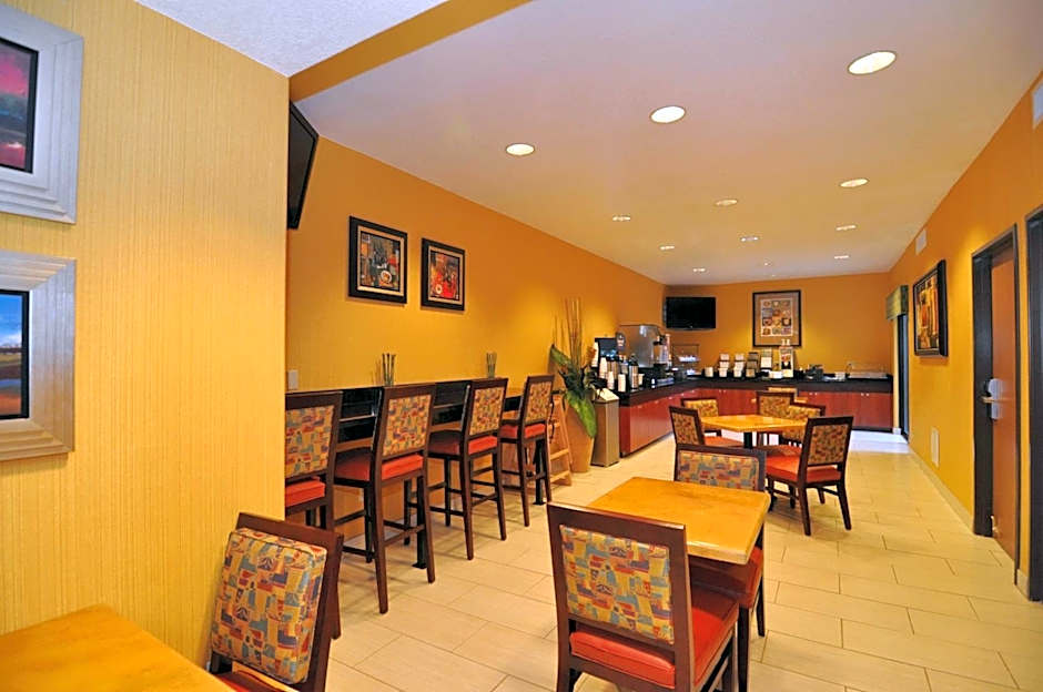 Best Western Plus Fresno Inn