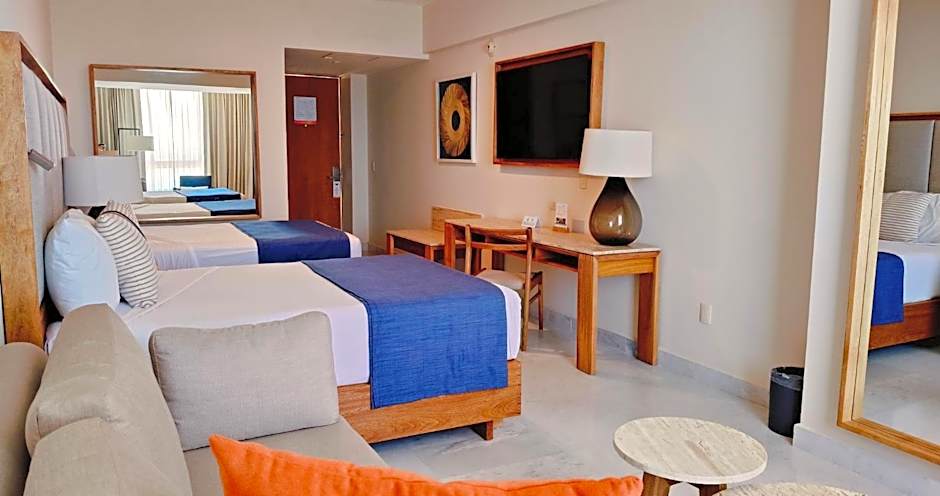 Park Royal Beach Mazatlan