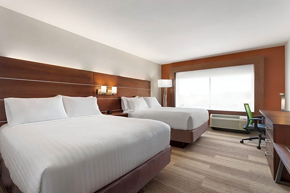 Holiday Inn Express & Suites Duluth North - Miller Hill, an IHG Hotel