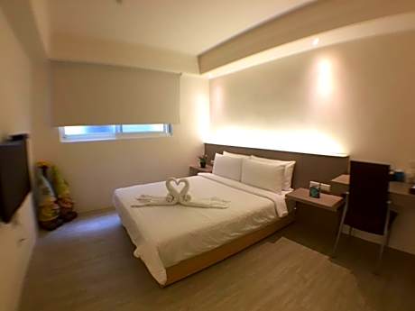 Superior Double Room with Private Bathroom