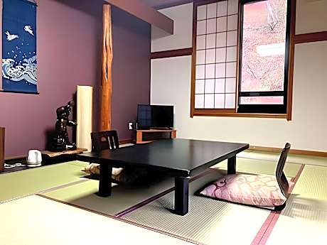 East Building Mountain View Japanese Style Room With 12 Tatami - Non-Smoking