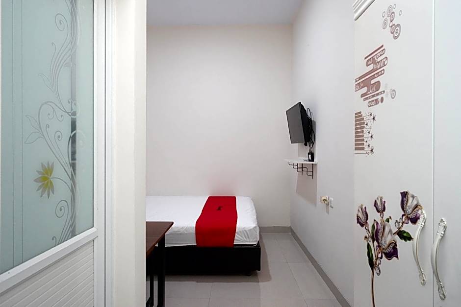 RedDoorz Syariah near RS Mitra Keluarga Tegal