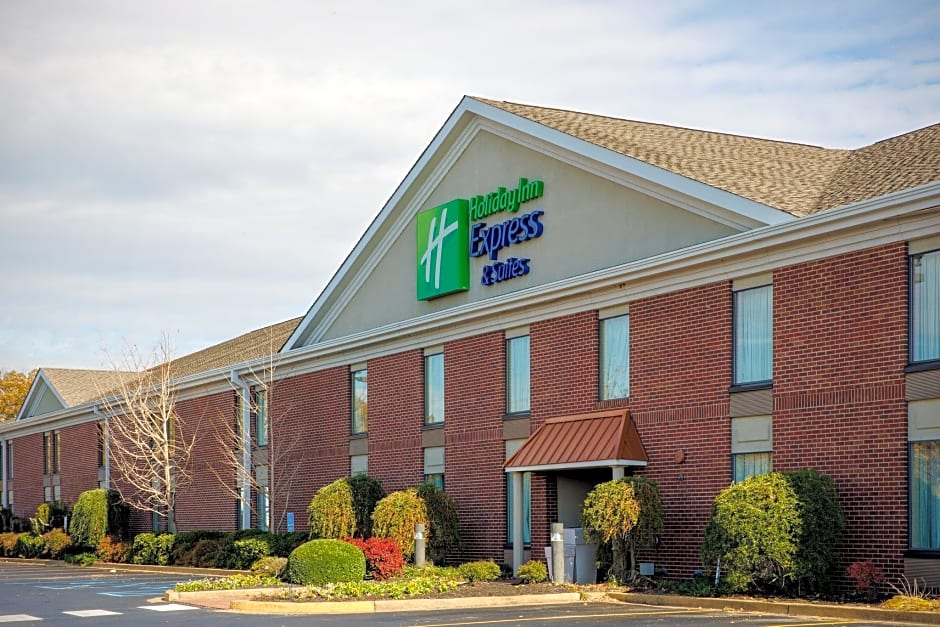 Holiday Inn Express Hotel And Suites Corinth