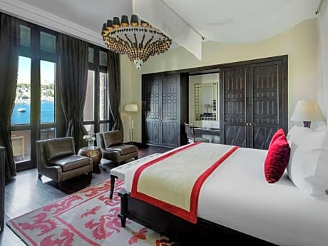 Palace Cataract Suite with One King Bed and Sitting Area - Nile View