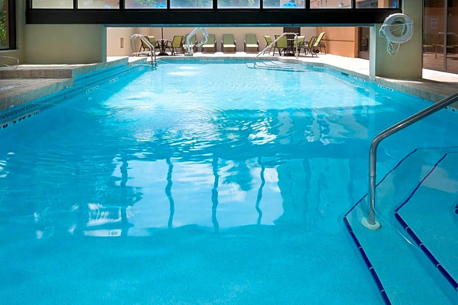 Holiday Inn Express Hotel & Suites Jacksonville Airport By IHG