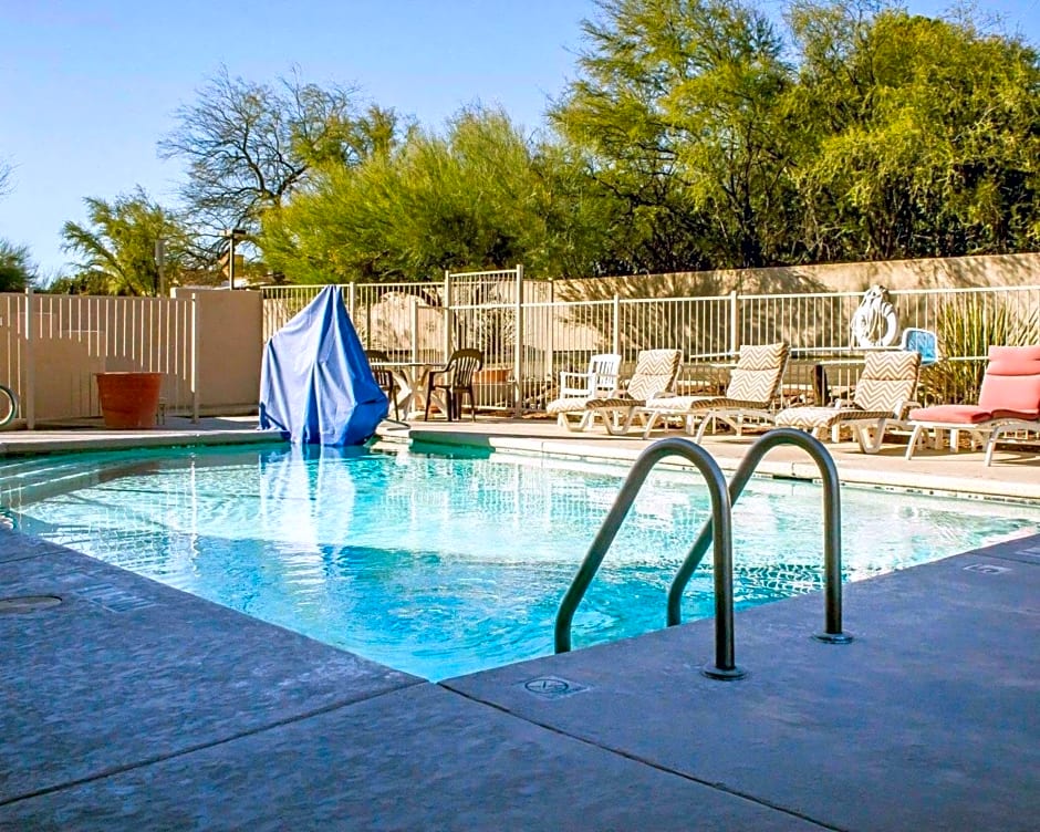 Comfort Inn Green Valley I-19