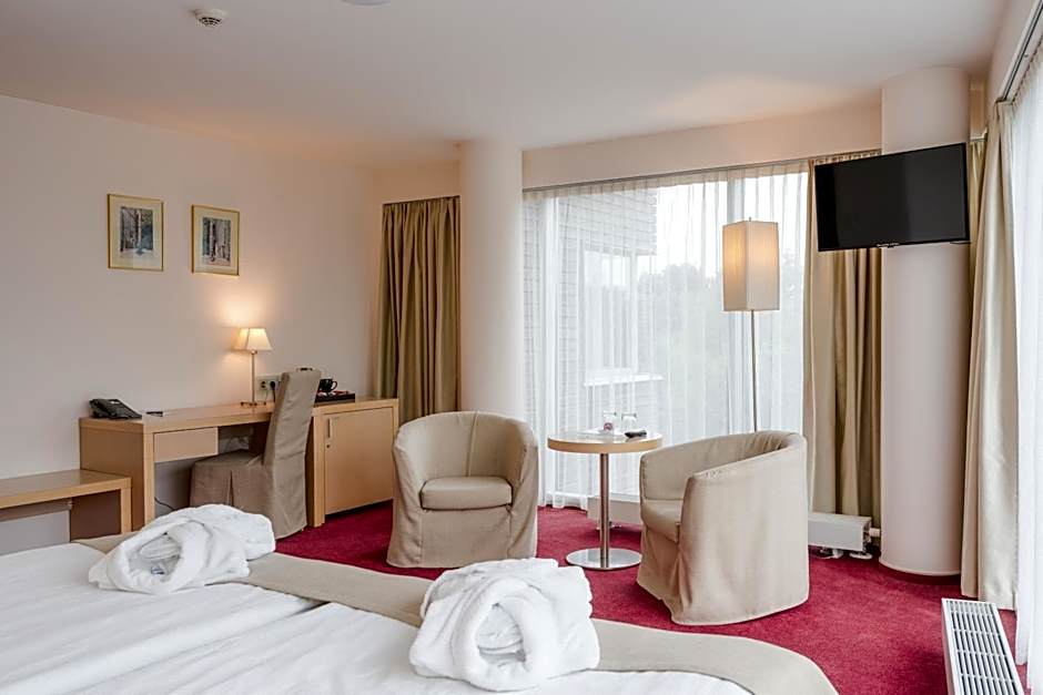 Riga Islande Hotel with FREE Parking
