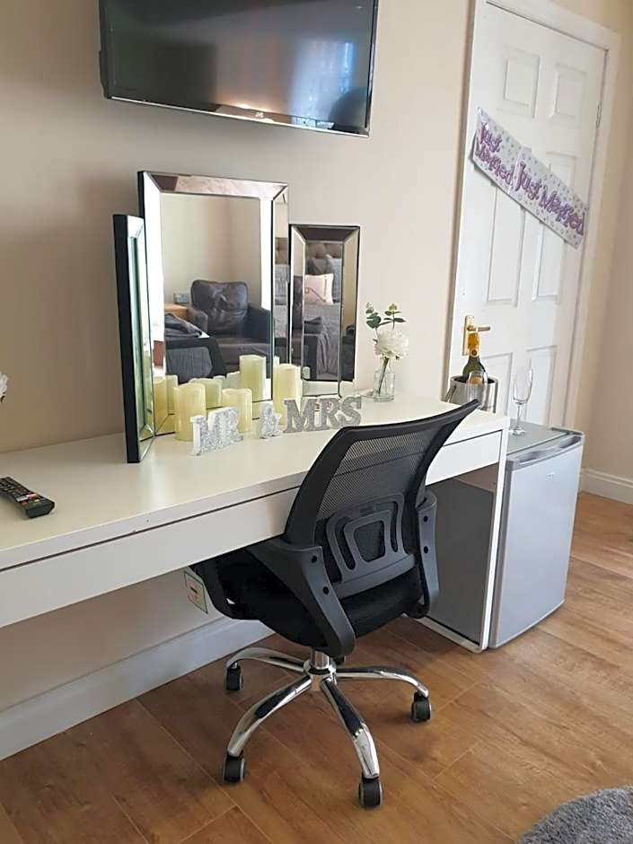 The Winter Garden Suites