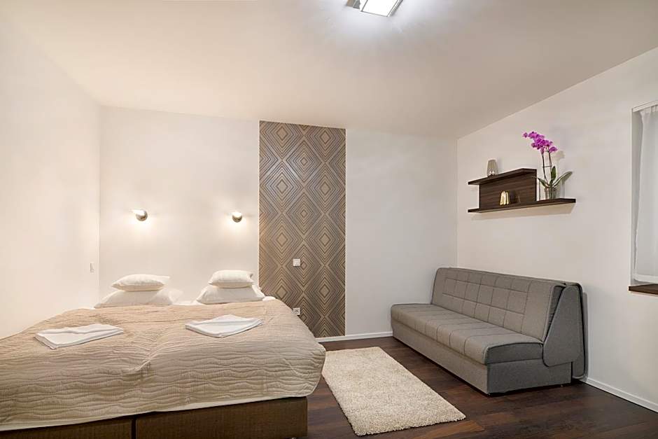 Paulay Downtown Apartments