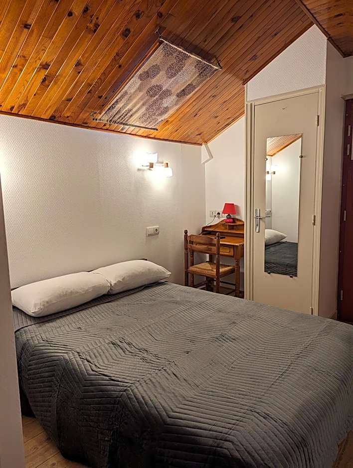 AUBERGE DES PINS