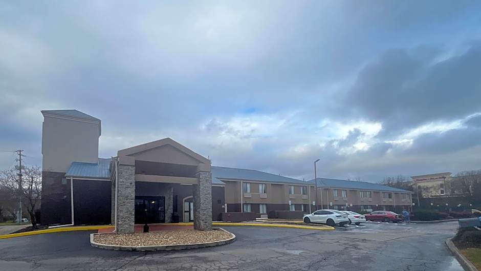 Studio 6 Suites Knoxville ,TN - Downtown
