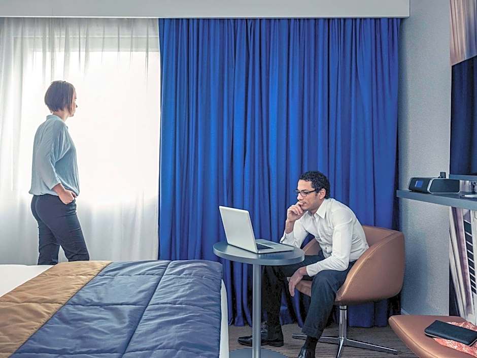 Mercure Paris Massy Gare TGV