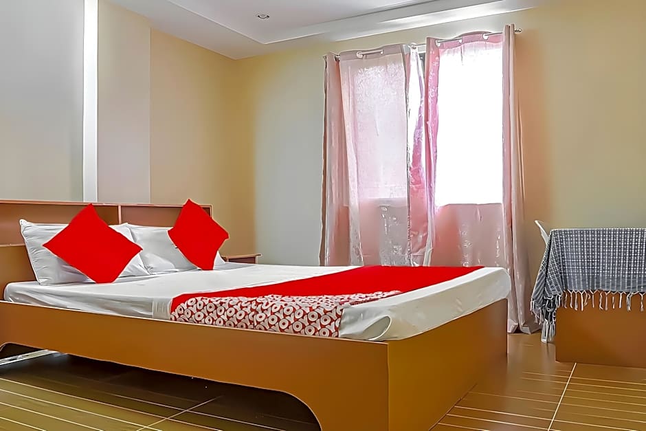 RedDoorz @ La Briana Guest House Bantayan Cebu