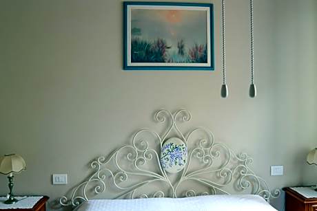 B&B Casa Elena Room and Apartments with parking