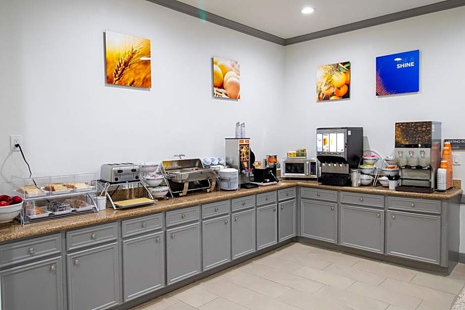 Comfort Inn & Suites
