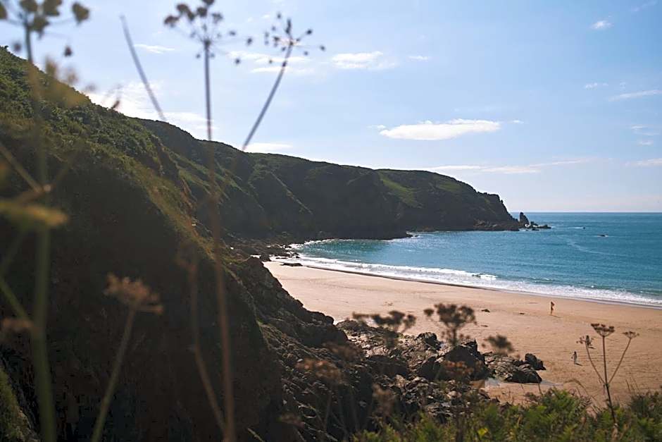 L'Horizon Beach Hotel & Spa