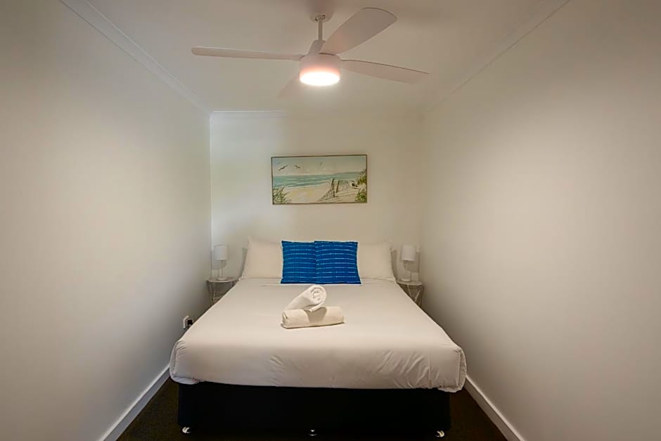 Waves Motel and Apartments formerly Comfort Inn International