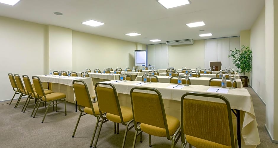 Tulip Inn Sao Luis Praiabella