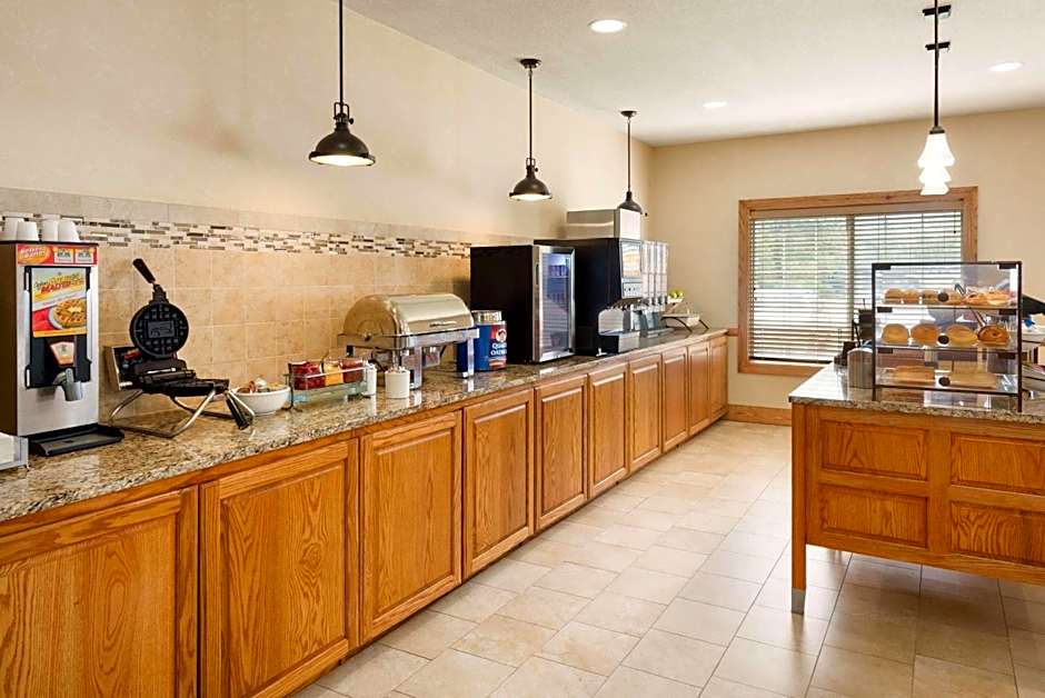 Country Inn & Suites by Radisson Davenport - Quad Cities