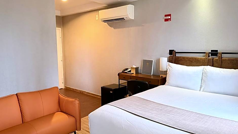Madison LES Hotel