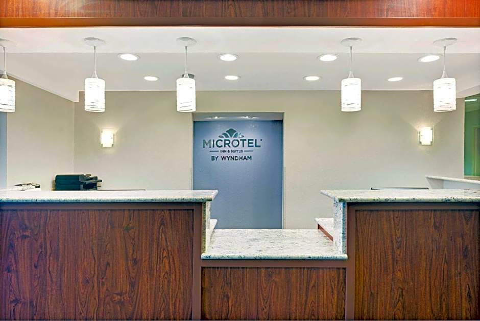 Microtel Inn & Suites By Wyndham Urbandale/Des Moines