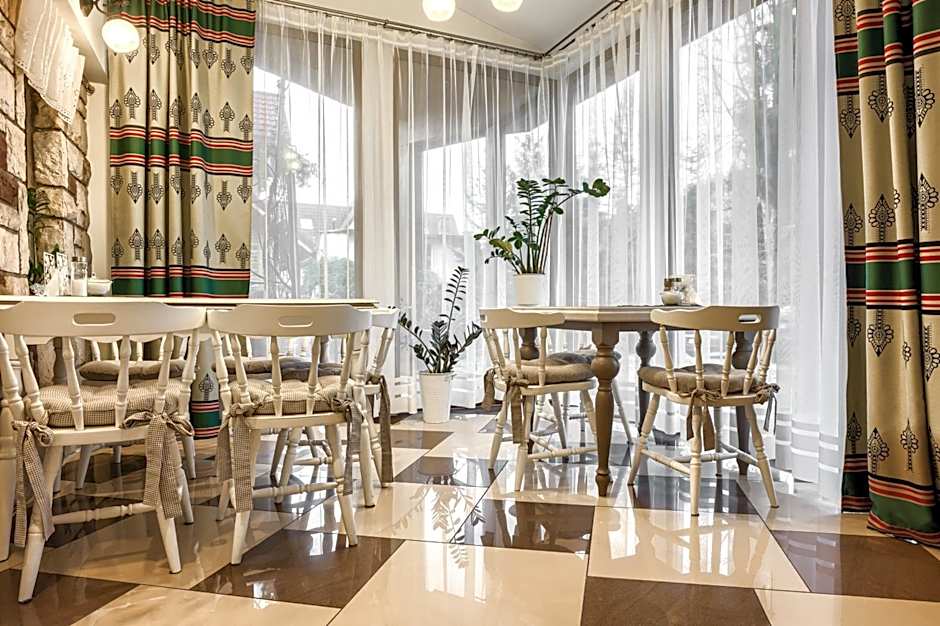 Willa Biały Domek - 600m Krupówki