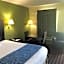 Travelodge by Wyndham Clarksville