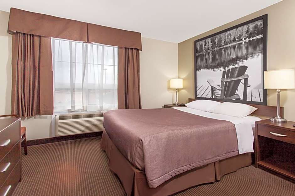 Super 8 by Wyndham Red Lake ON