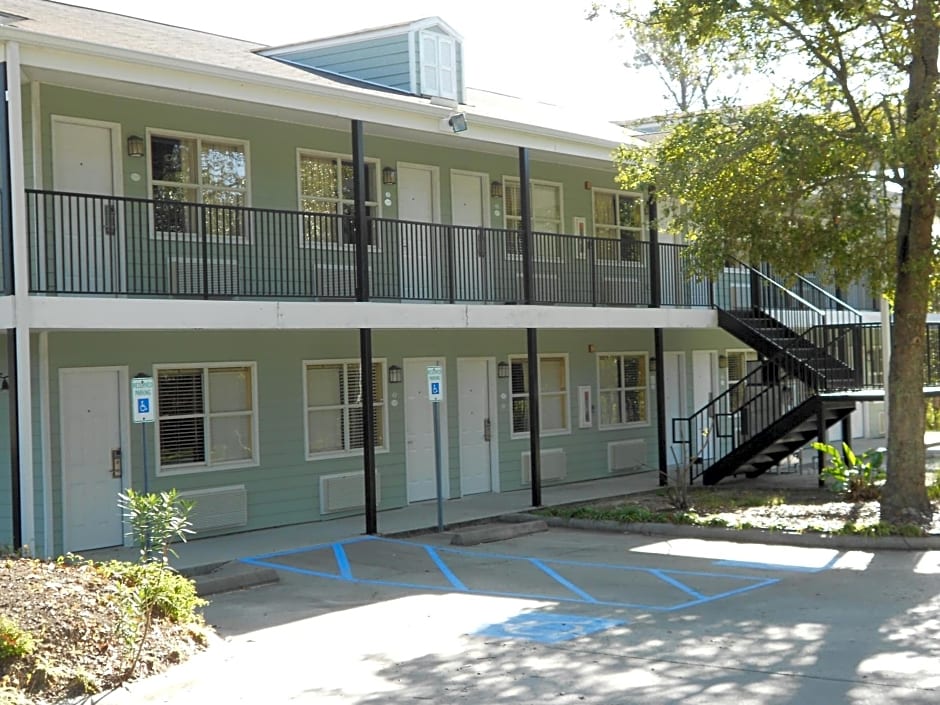Travelodge by Wyndham Ocean Springs