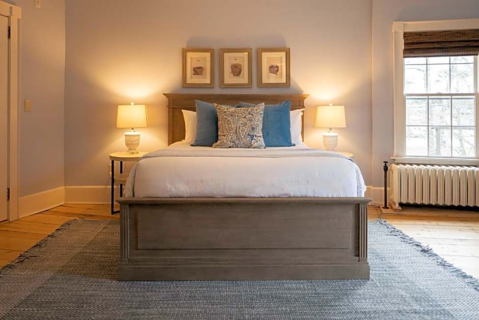 OneSixtyFive, The Inn on Park Row