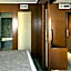 Goldstar Resort & Suites