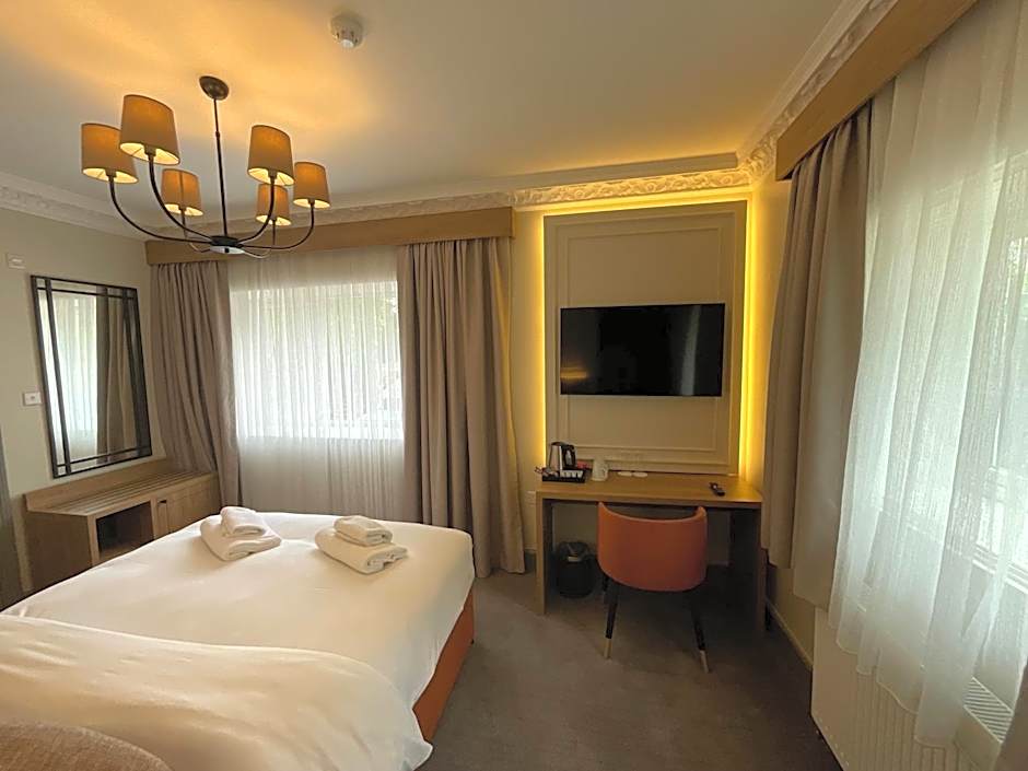 Old Mill Hotel & Lodge