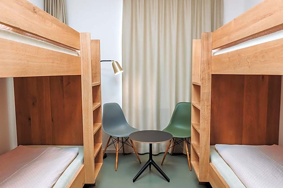 Montreux Youth Hostel