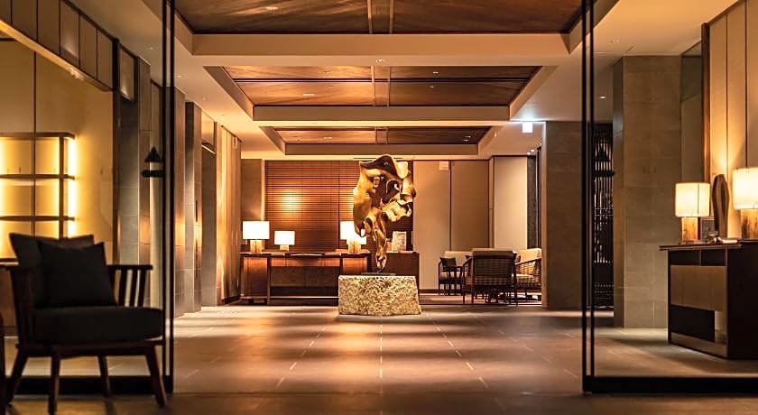 One Suite THE GRAND