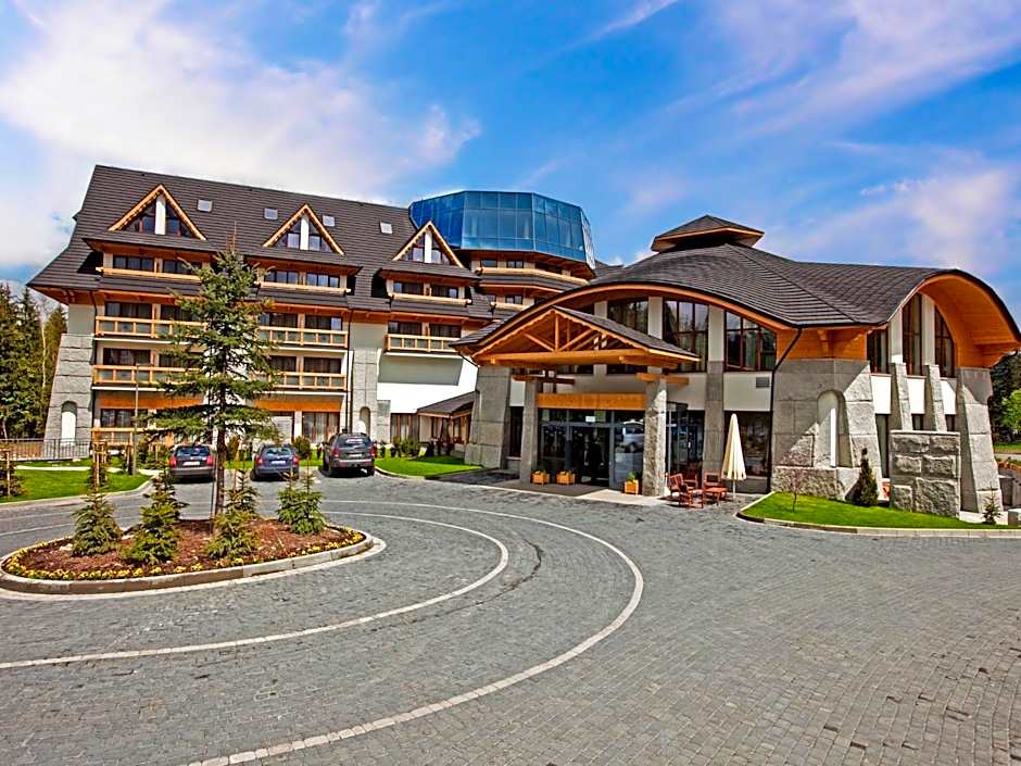 Grand Nosalowy Dwór