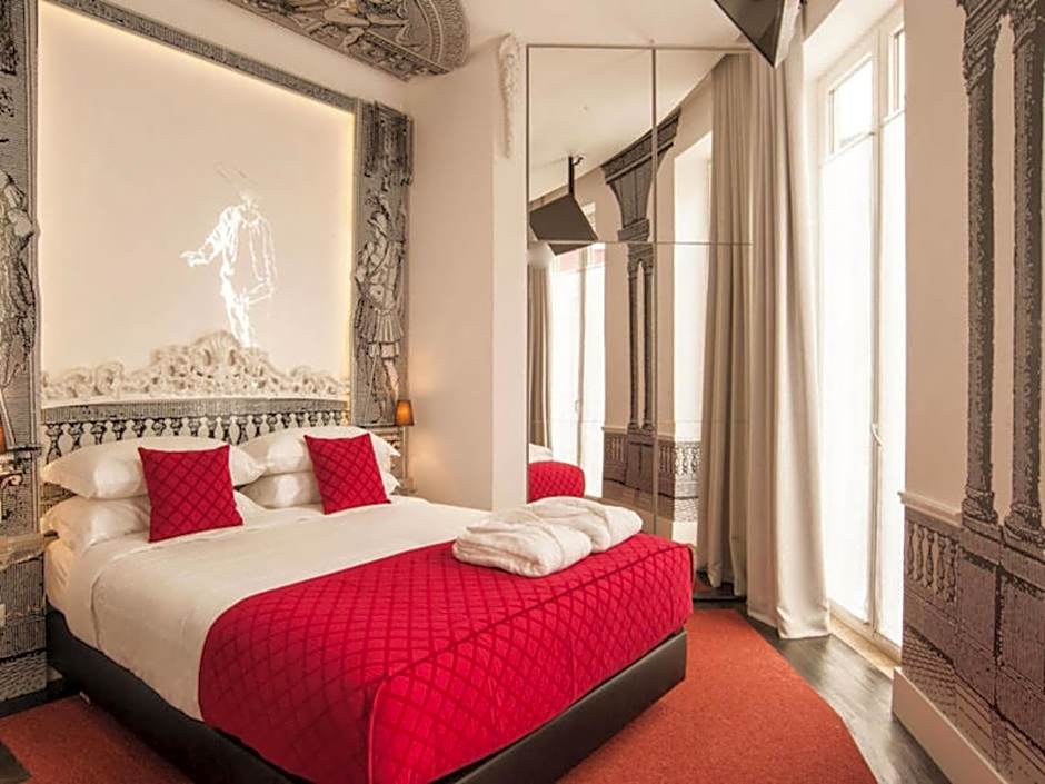 Teatro Boutique Rooms & Suites