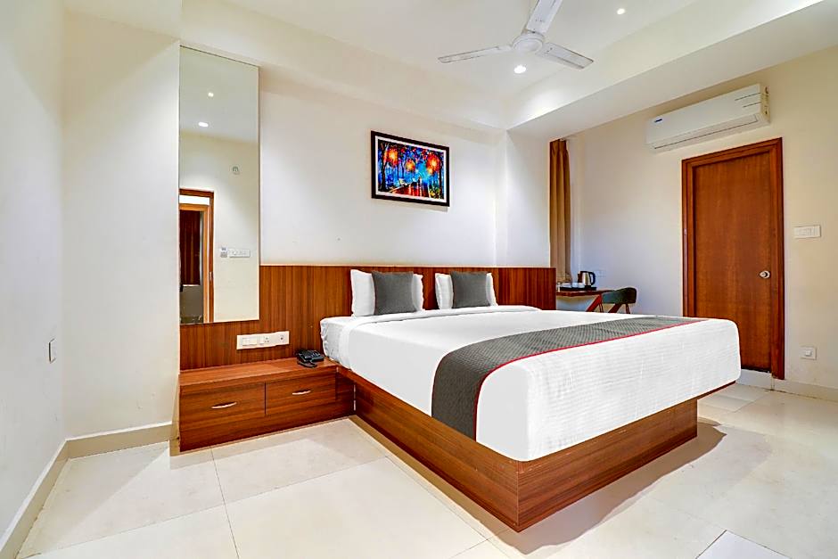 Super Oyo Townhouse 1144 Hotel RCC 7 Lamps – Visakhapatnam, WI