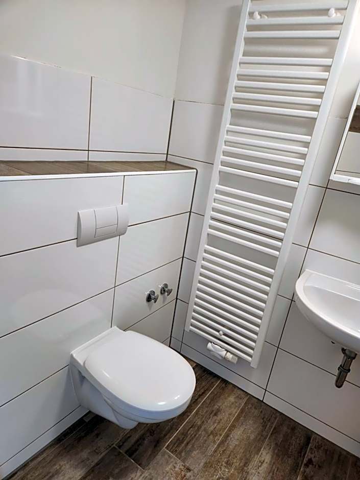 Hotel Hoyers in Pinneberg, Free Parking and WiFi