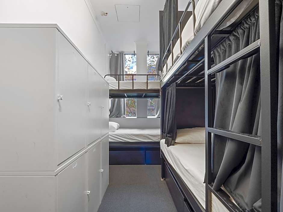 AZZURRO POD HOTEL - Central Sydney