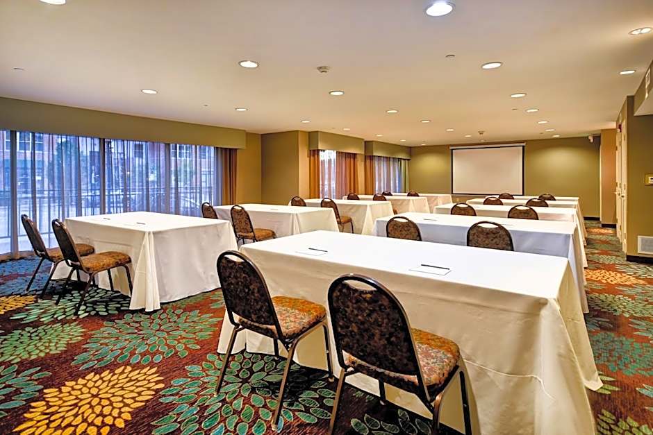 Staybridge Suites Middleton/Madison-West By IHG
