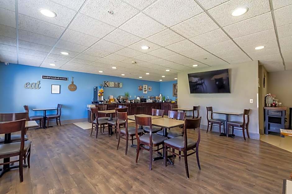 Greenfield Inn & Suites Owensboro, KY Airport
